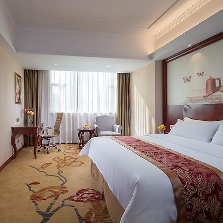 Vienna Hotel Zhongshan Guzhen Town Center Eksteriør billede