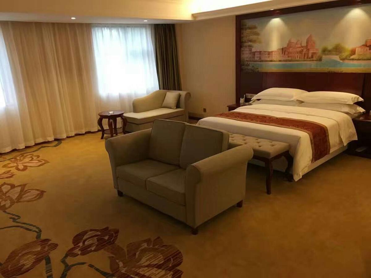 Vienna Hotel Zhongshan Guzhen Town Center Eksteriør billede